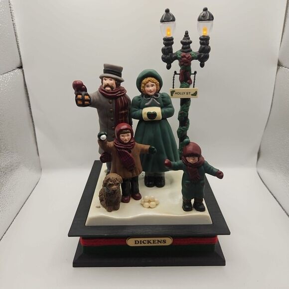 Vintage Christmas Lighted Carolers Musical Holiday Scene Figure 11" - Picture 1 of 16